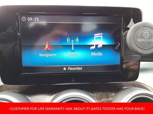 Used 2019 Mercedes-Benz C 300 4MATIC Sedan image 2