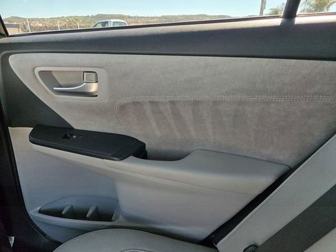 Used 2015 Toyota Camry XSE image 12