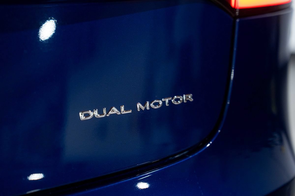 Used 2022 Tesla Model 3 Long Range AWD/4WD image 4