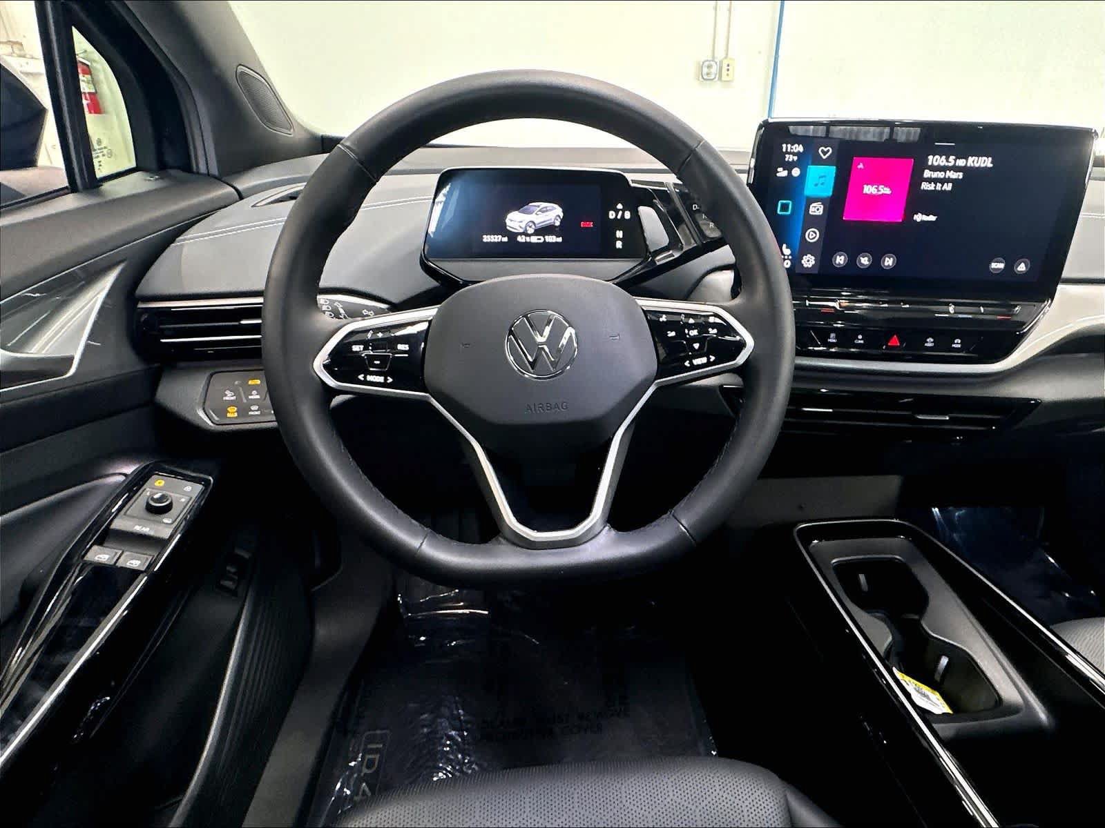 Used 2023 Volkswagen ID.4 Pro S AWD/4WD image 11