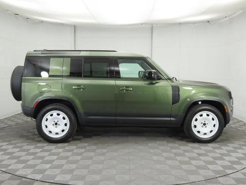 Used 2026 Land Rover Defender 110 S AWD/4WD image 4
