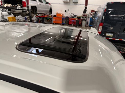 Used 2024 GMC Sierra 1500 Denali w/ Technology Package image 15