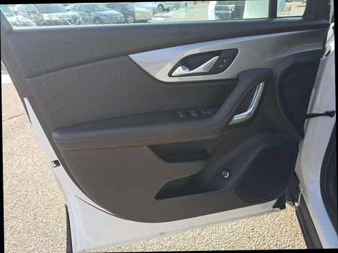 Used 2020 Chevrolet Blazer LT image 9