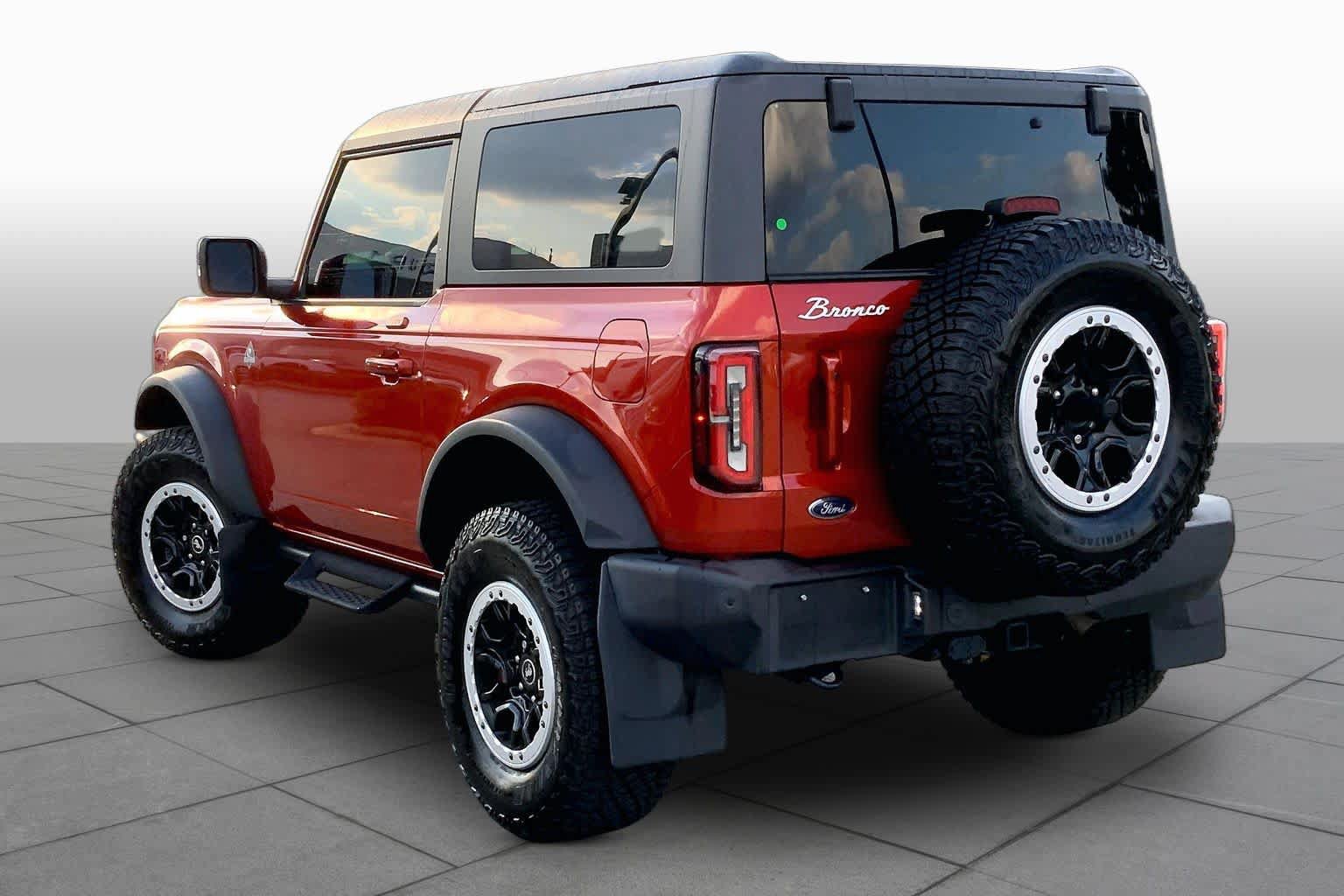 Used 2023 Ford Bronco Outer Banks w/ Sasquatch Package AWD/4WD image 11