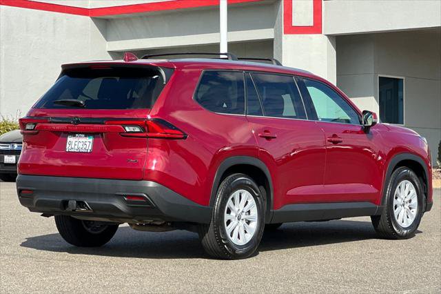 Certified 2024 Toyota Grand Highlander FWD image 2