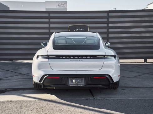 Used 2023 Porsche Taycan 4S w/ Premium Package image 15