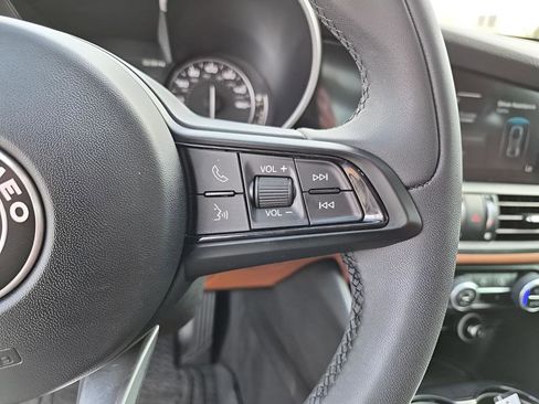 Used 2021 Alfa Romeo Giulia Sprint w/ Nero Edizione image 35