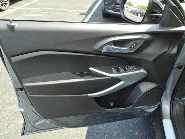 New 2026 Chevrolet Trax RS w/ Driver Confidence Package FWD image 10
