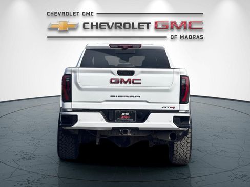 Used 2024 GMC Sierra 2500 AT4 w/ AT4 Premium Plus Package AWD/4WD image 4
