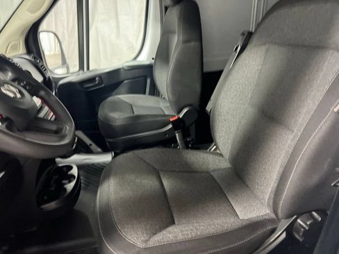 Used 2025 RAM ProMaster 2500 w/ Convenience Group FWD image 24