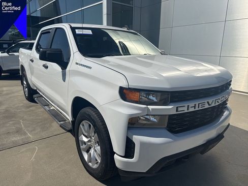 Used 2021 Chevrolet Silverado 1500 Custom image 1