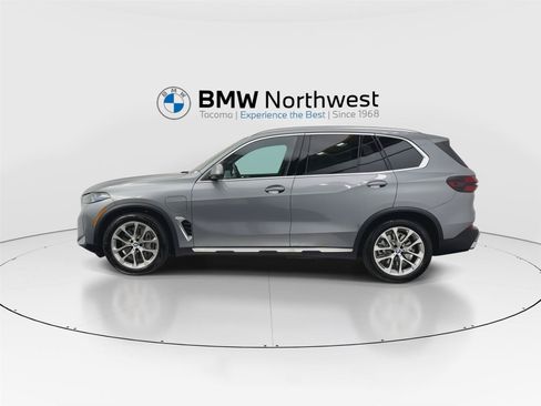 New 2026 BMW X5 xDrive50e w/ Executive Package AWD/4WD image 11