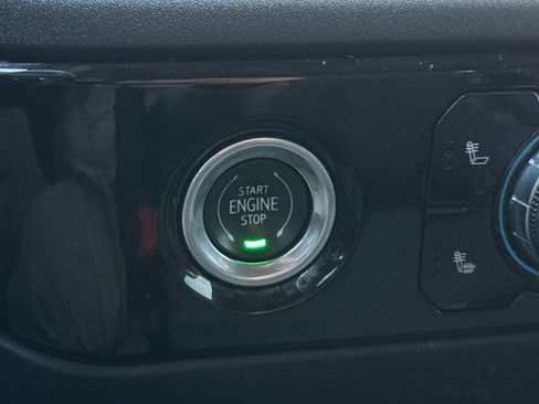 Used 2024 GMC Sierra 1500 Elevation image 31