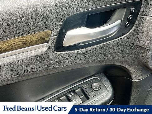 Used 2016 Chrysler 300 C AWD/4WD image 19
