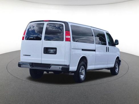 Used 2024 Chevrolet Express 3500 LT w/ LT Preferred Equipment Group RWD image 5