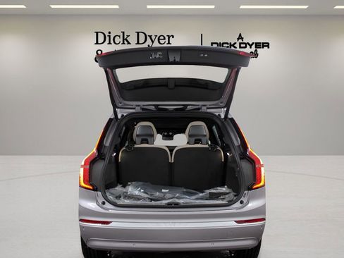 New 2026 Volvo XC90 B5 Plus w/ Protection Package Premier image 15