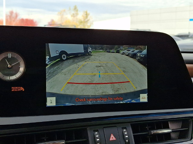 Used 2025 Lexus ES 350 w/ Premium Package FWD image 14