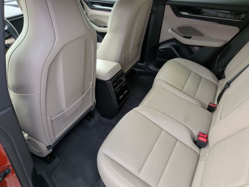 Used 2024 Porsche Macan 4 Electric image 43