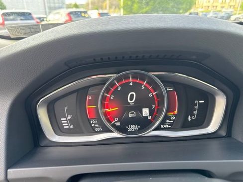 Used 2017 Volvo S60 T5 Inscription Platinum w/ Climate Package AWD/4WD image 14