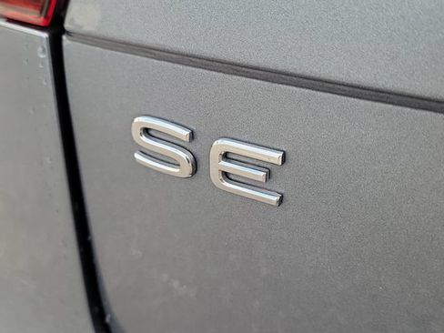 Certified 2024 Volkswagen Tiguan SE R-Line FWD image 6