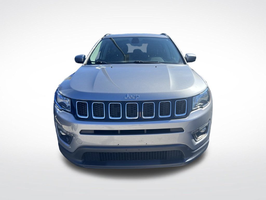 Used 2019 Jeep Compass Latitude AWD/4WD image 2