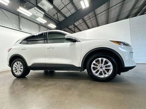 Used 2020 Ford Escape SE AWD/4WD image 3
