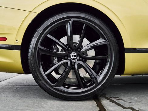 Used 2022 Bentley Continental GT image 19