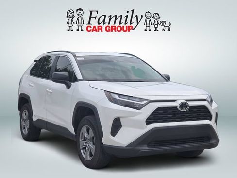 Used 2025 Toyota RAV4 LE AWD/4WD image 2