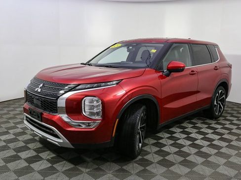 Used 2024 Mitsubishi Outlander SE image 5