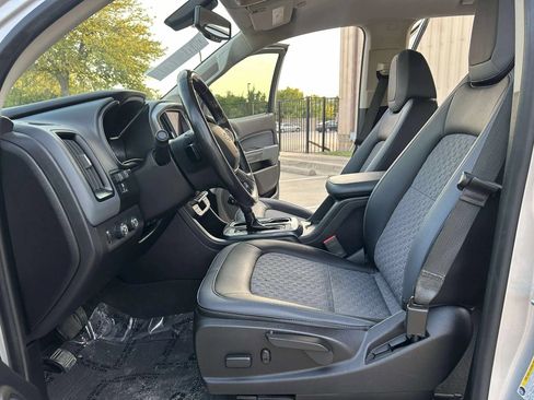 Used 2019 Chevrolet Colorado Z71 AWD/4WD image 11