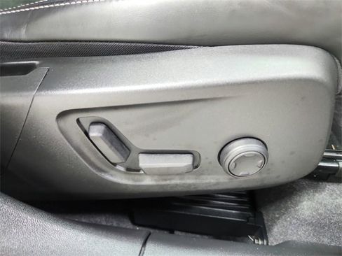 Used 2021 Volvo XC40 T5 R-Design w/ Protection Package image 36