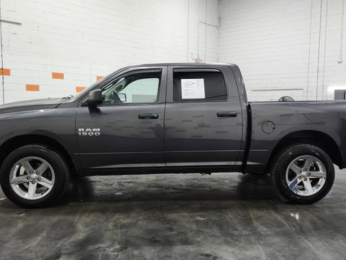 Used 2017 RAM 1500 Express w/ Express Value Package image 11