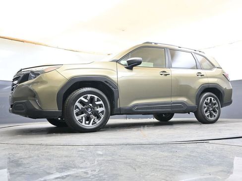 Certified 2025 Subaru Forester Premium AWD/4WD image 31