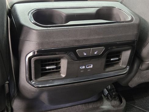 Used 2022 Chevrolet Silverado 1500 ZR2 w/ Technology Package image 10
