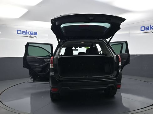 Used 2023 Subaru Forester Premium AWD/4WD image 57