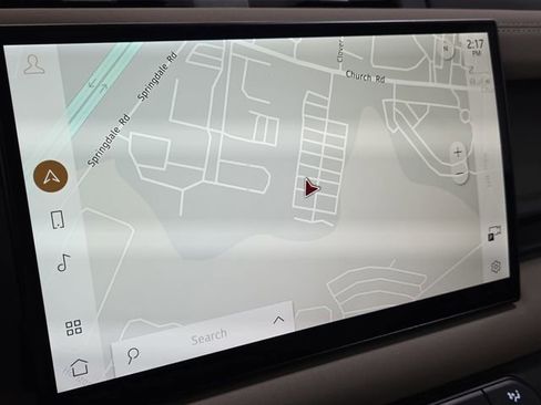 Used 2023 Land Rover Defender 130 SE image 22