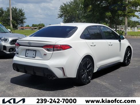 Used 2025 Toyota Corolla SE FWD image 6