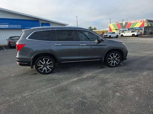 Used 2019 Honda Pilot Touring image 6