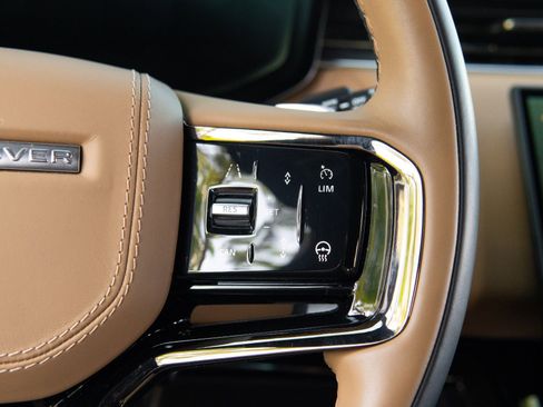 Used 2025 Land Rover Range Rover Sport Dynamic SE AWD/4WD image 34