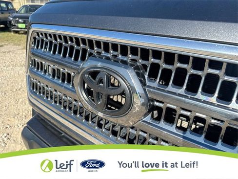 Used 2017 Toyota Tacoma TRD Off-Road image 32