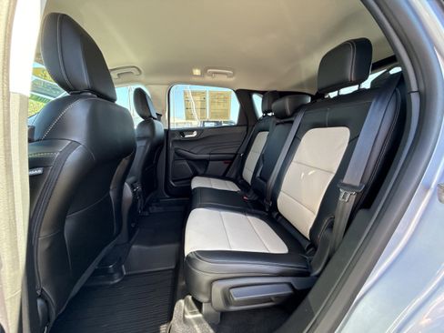 Certified 2022 Ford Escape Titanium w/ Titanium Elite Package image 25