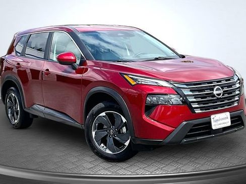 Used 2025 Nissan Rogue SV AWD/4WD image 3