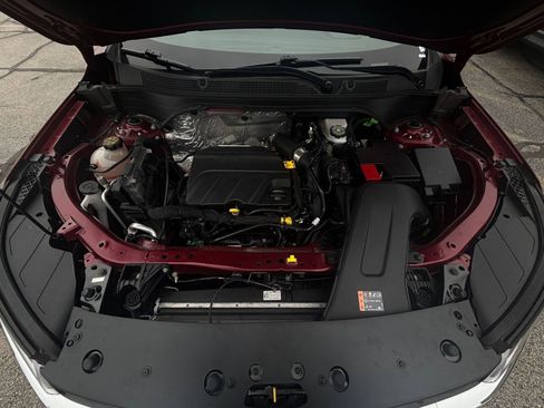 Used 2025 Chevrolet Trax LT w/ LT Convenience Package image 32