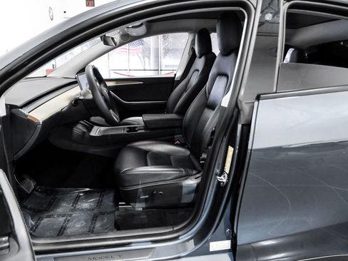 Used 2023 Tesla Model Y Long Range AWD/4WD image 4
