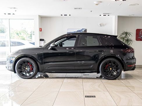 Used 2017 Porsche Macan GTS AWD/4WD image 6