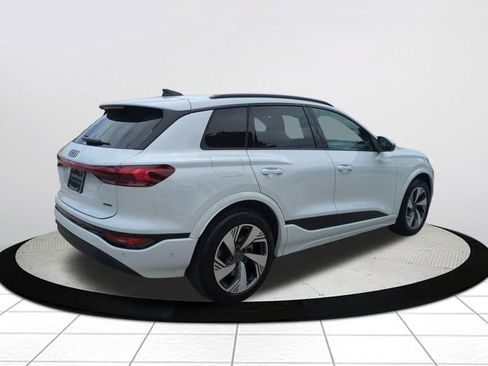 Used 2025 Audi Q6 e-tron Prestige AWD/4WD image 3
