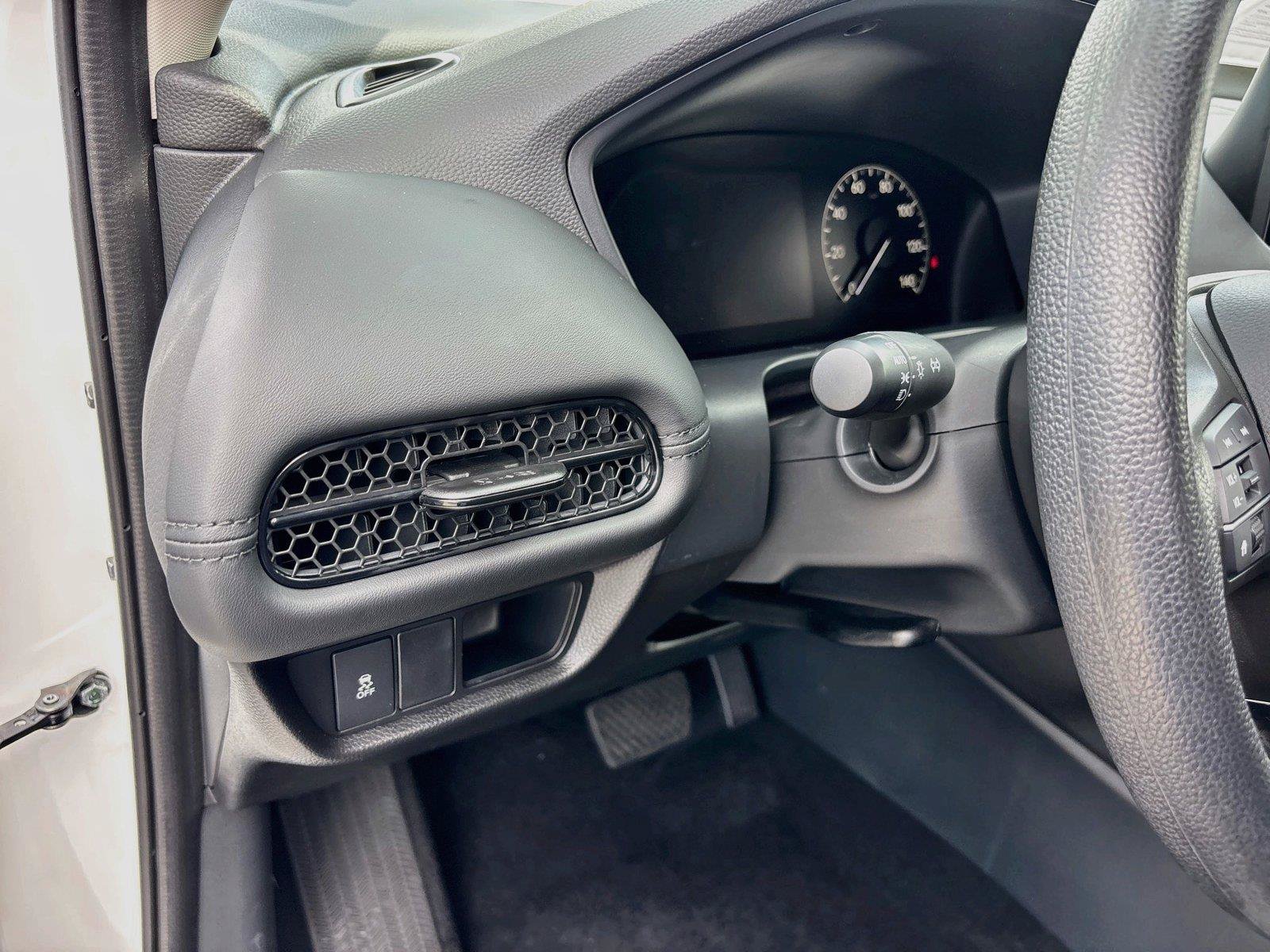 Certified 2027 Honda HR-V LX image 11