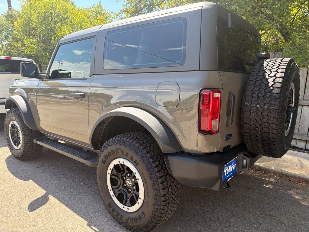 Used 2025 Ford Bronco 2-Door w/ Sasquatch Package AWD/4WD image 5