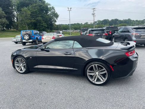 Used 2017 Chevrolet Camaro LT RWD image 16