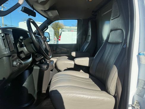 Used 2023 GMC Savana 2500 w/ Driver Convenience Package RWD image 7